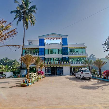 White House Beach Resort, Nagaon エクステリア 写真