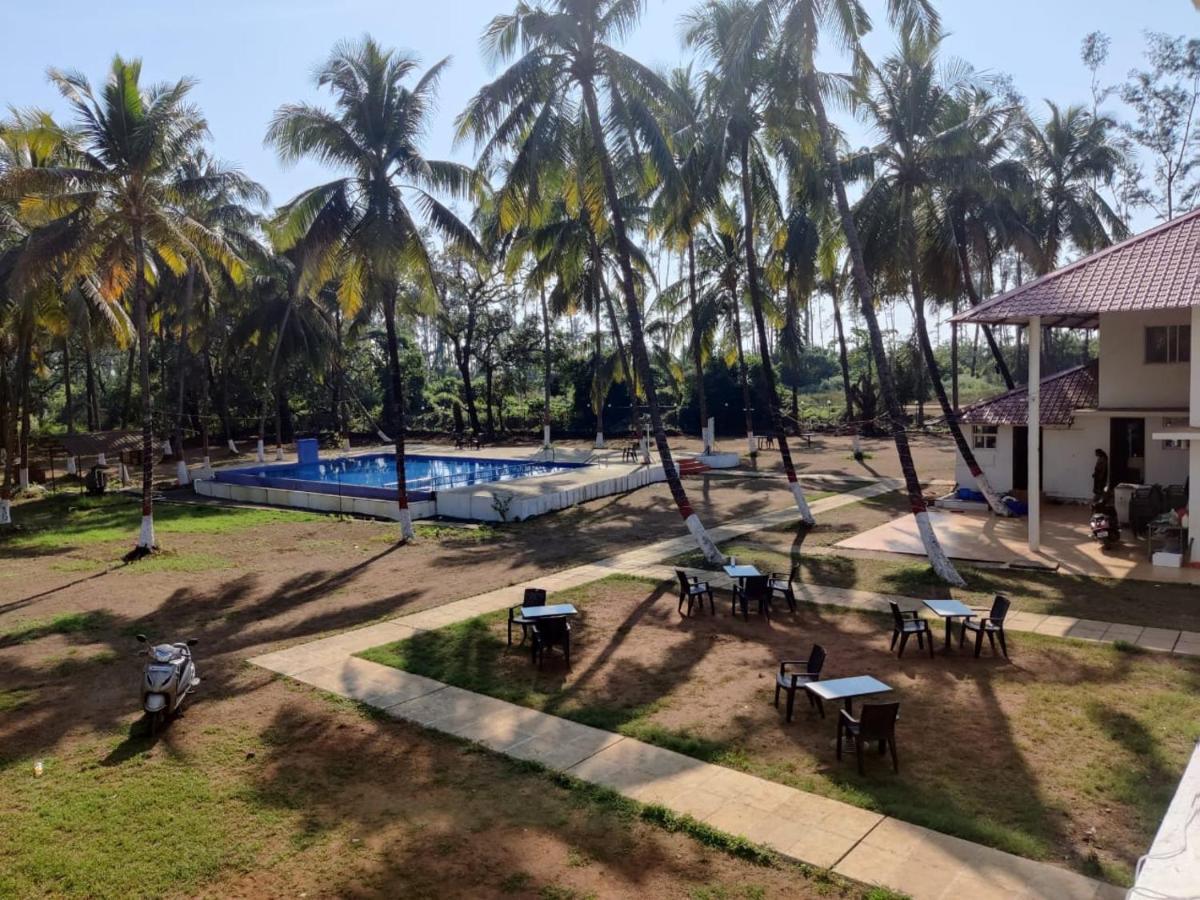 White House Beach Resort, Nagaon エクステリア 写真