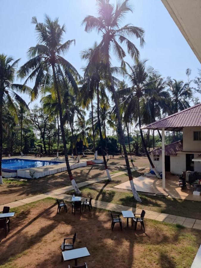 White House Beach Resort, Nagaon エクステリア 写真