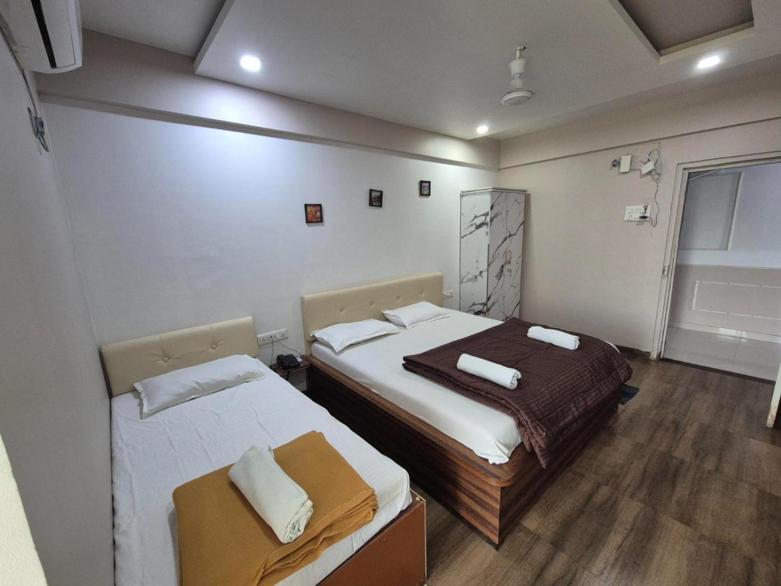 White House Beach Resort, Nagaon エクステリア 写真