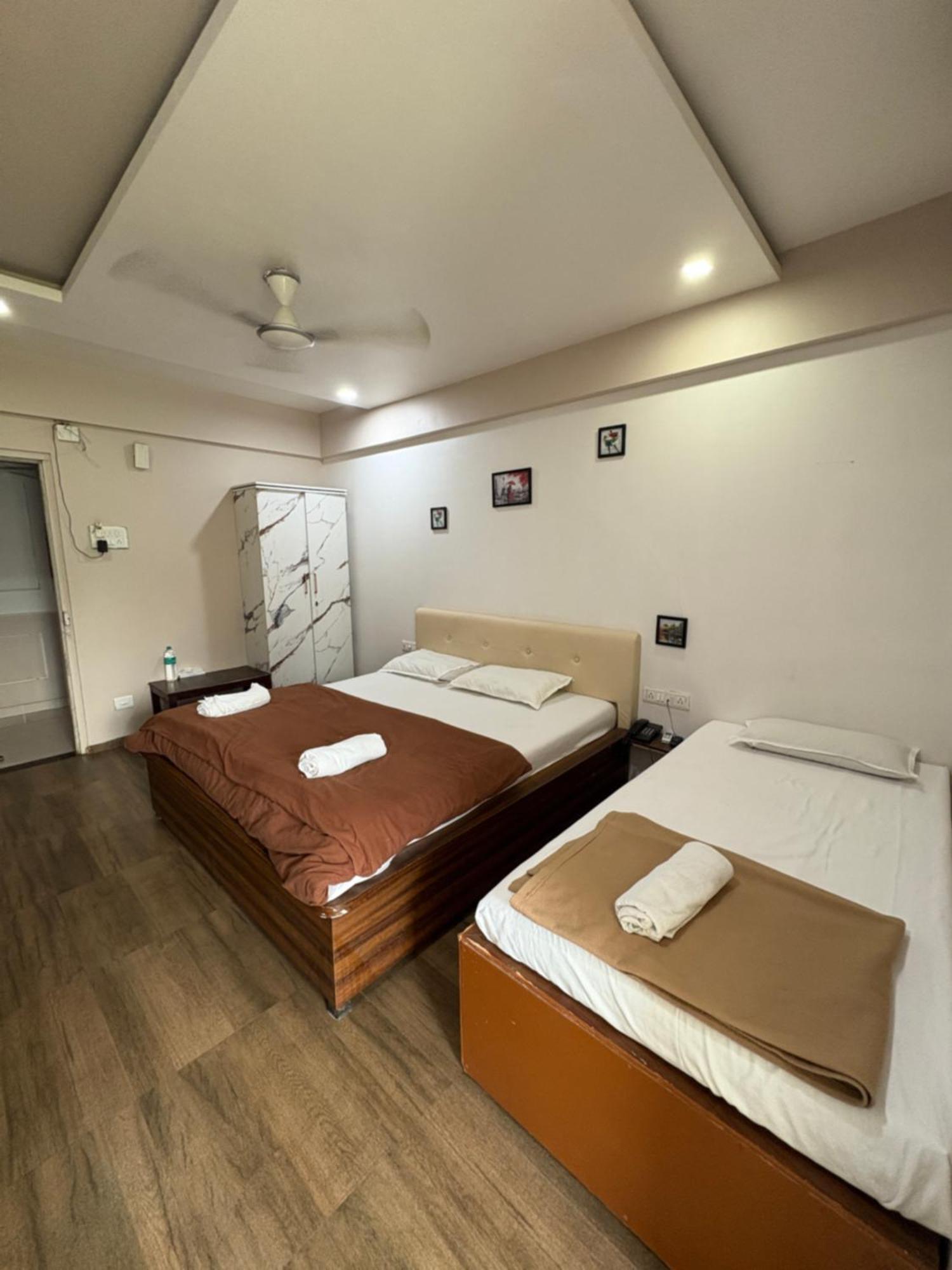 White House Beach Resort, Nagaon エクステリア 写真